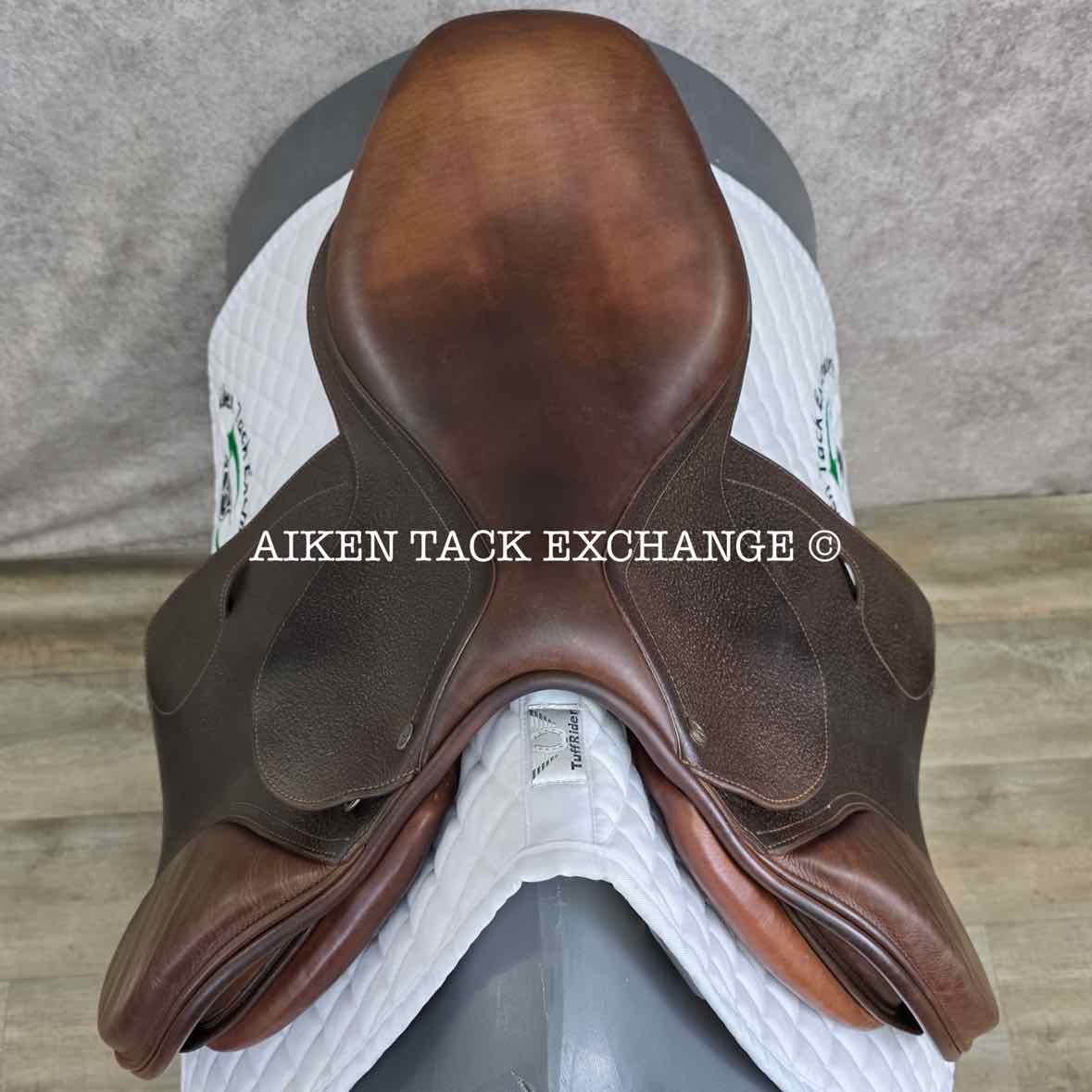 2017 PJ Close Contact Jump Saddle, 17" Seat, 3L Flap, Medium Wide Tree, Foam Panels