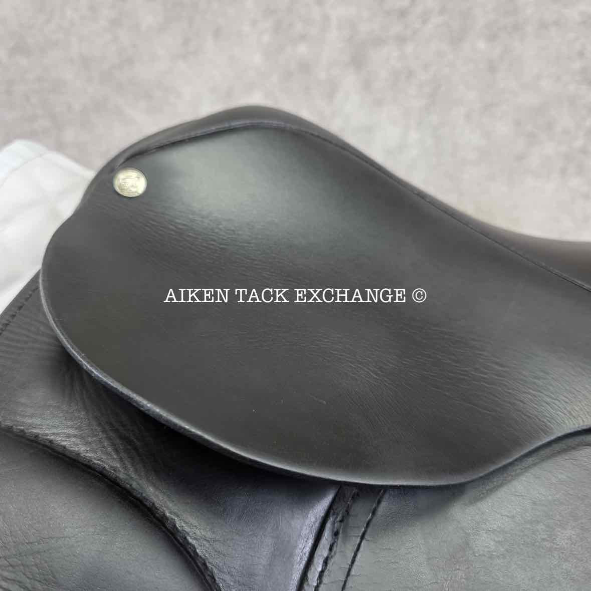 1995 County Competitor Dressage Saddle, 17.5" Seat, Medium Tree, Wool Flocked Panels