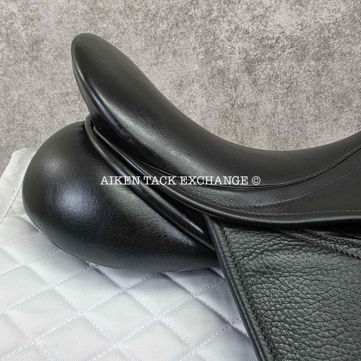 **SOLD** 2013 County Perfection CC Dressage Saddle, 17" Seat, Medium Tree, Wool Flocked Panels
