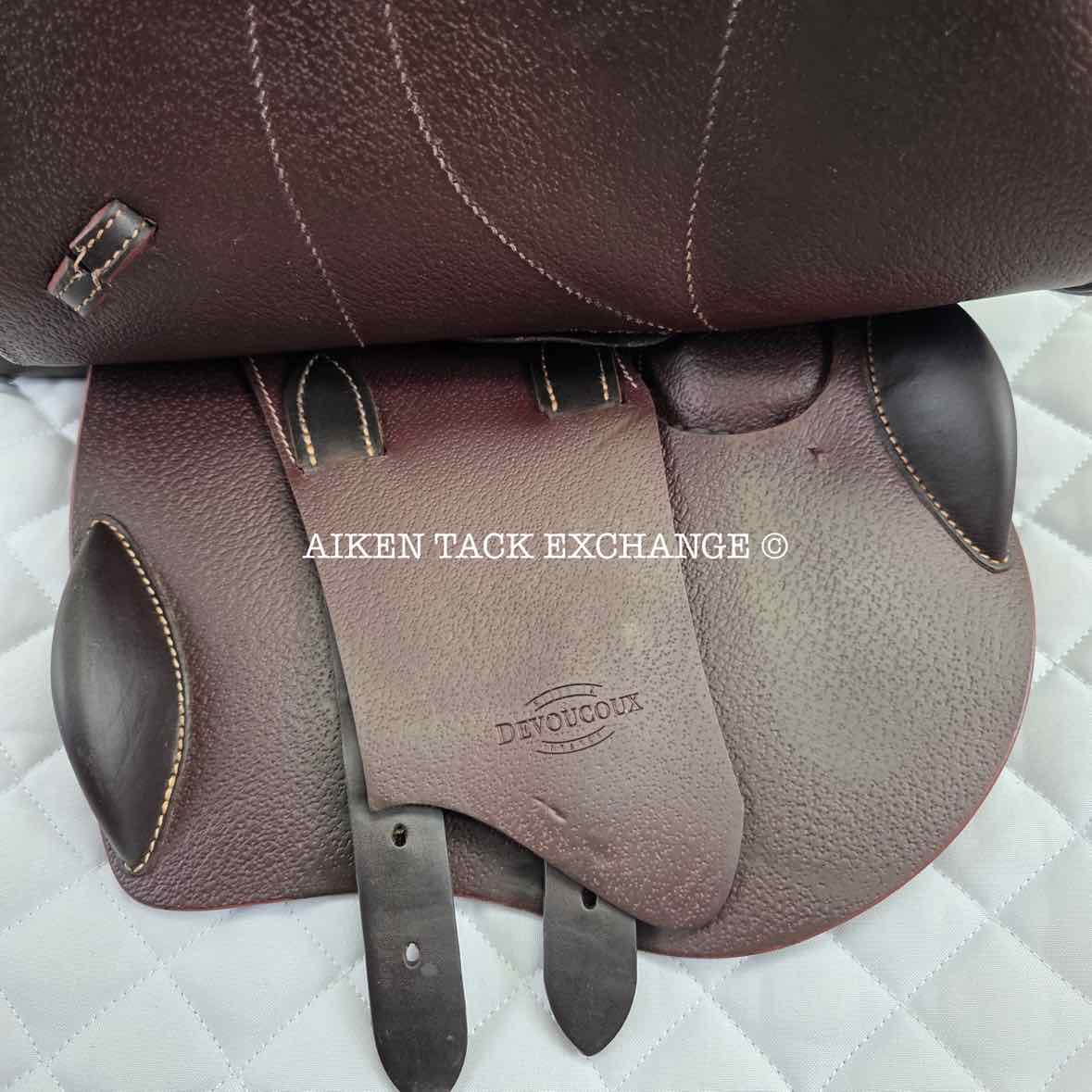 2022 Devoucoux Biarritz K Close Contact Jump Saddle, 15" Seat, 00K Flap, MW Tree, D3D Panels, Full Buffalo Leather