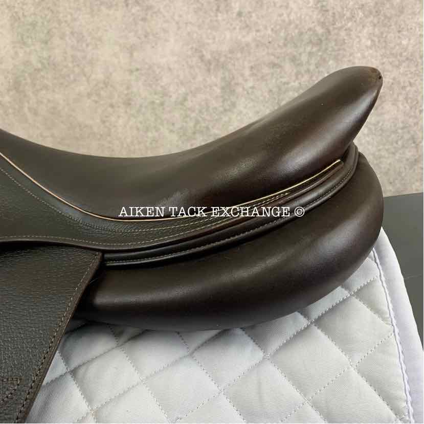 **SOLD** 2010 Arc De Triomphe Gazelle Close Contact Jump Saddle, 18" Seat, 3AV Flap - Forward, Medium Tree, Foam Panels