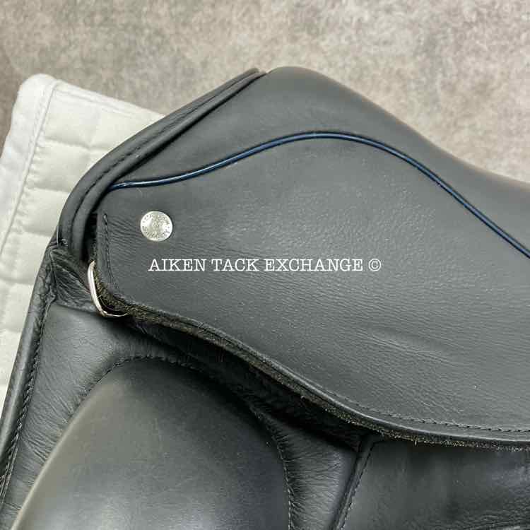 **SOLD** 2020 Custom Saddlery Wolfgang Omni Monoflap Dressage Saddle, 17.5" Seat, Adjustable Tree, Wool Flocked Panels