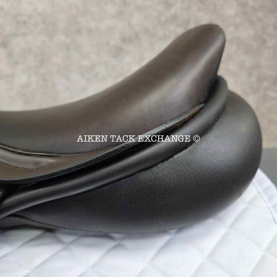 Adam Ellis Close Contact Jump Saddle, 17.5" Seat, Medium Wide Tree, Wool Flocked Panels