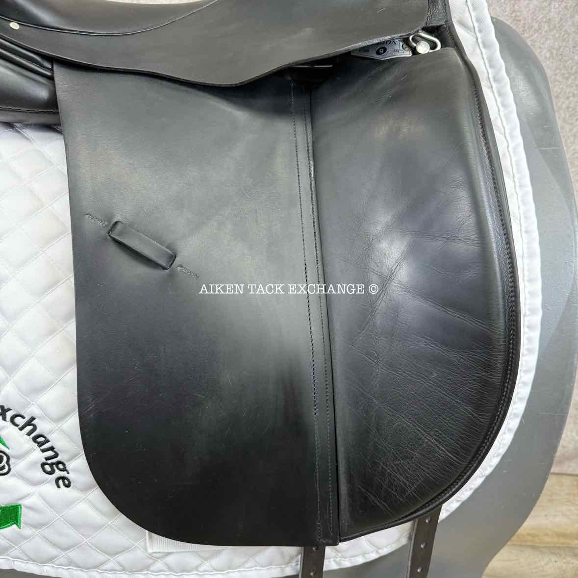 Albion Platinum Genesis Dressage Saddle, 18" Seat, Medium Tree, Wool Flocked Panels