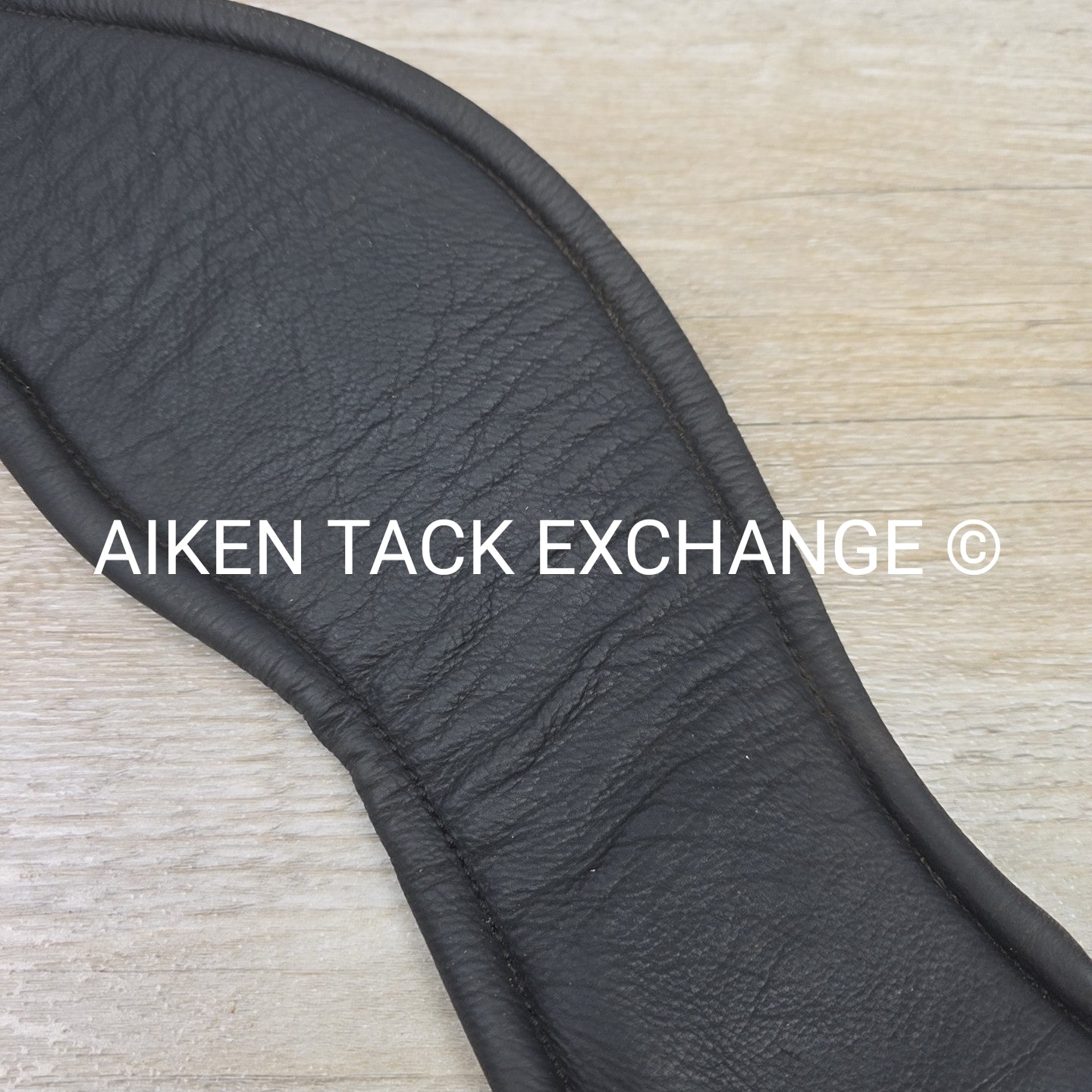 HKM Premium Contour Dressage Girth, Black, 24"