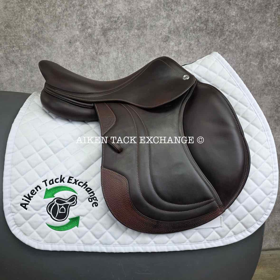 2023 CWD SE03 Close Contact Jump Saddle, 16.5" Seat, 2L Flap, Medium Tree, Foam Panels, Full Buffalo Leather