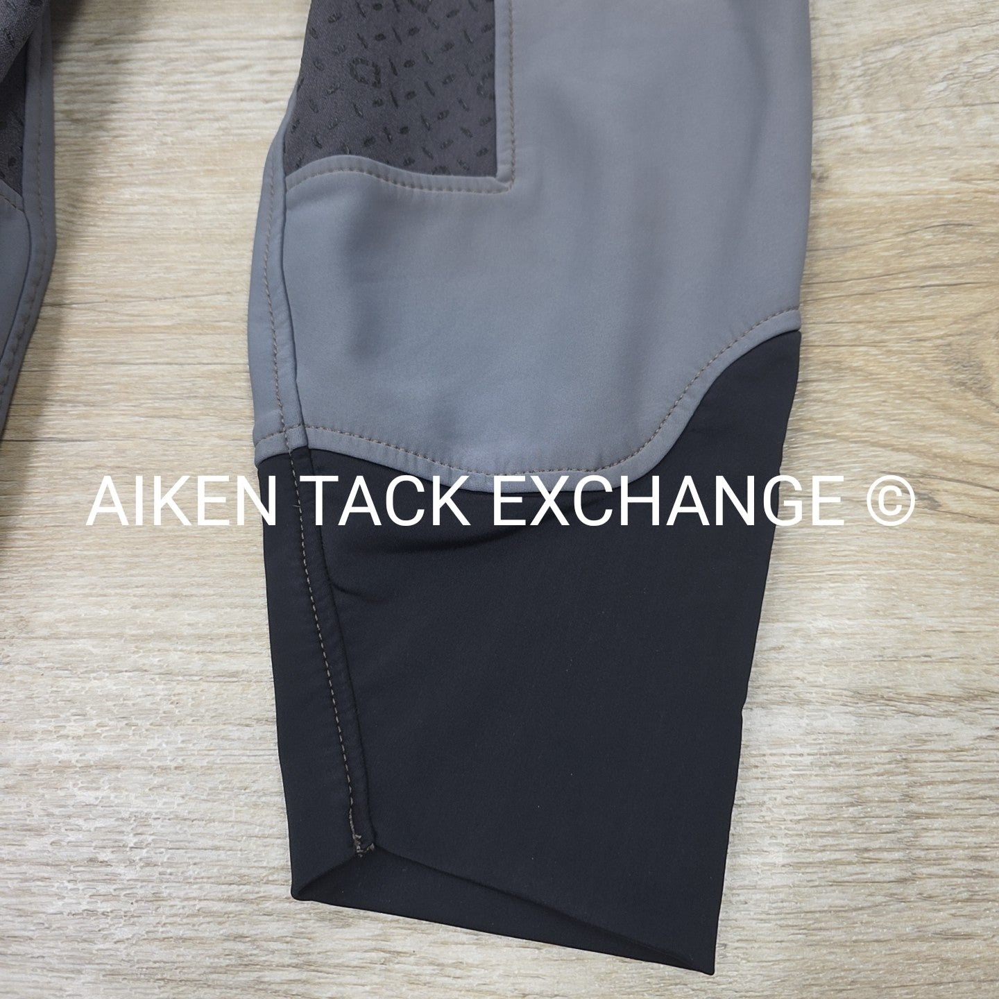 Cavallo CavaGrip Silicone Grip Full Seat Breeches, Size 32 (Missing Bling)