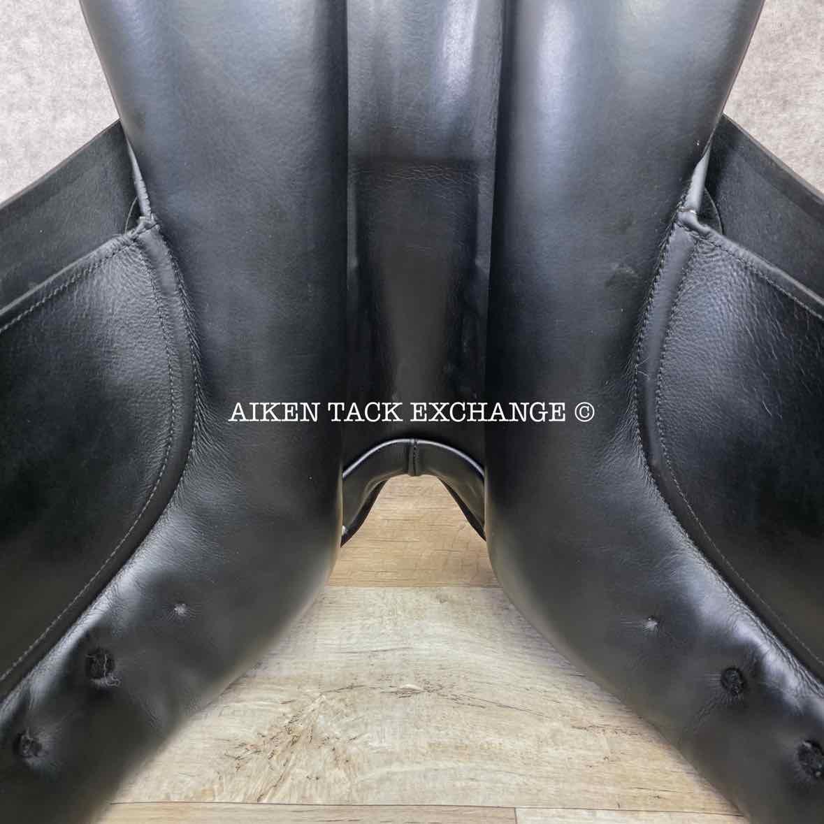 Albion SLK Dressage Saddle, 18" Seat, Wide Tree, Wool Flocked Panels