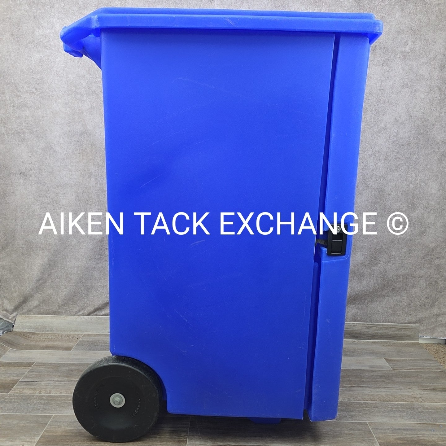 SportTote Mobile Standing Tack Trunk w/ Inserts & Accessories