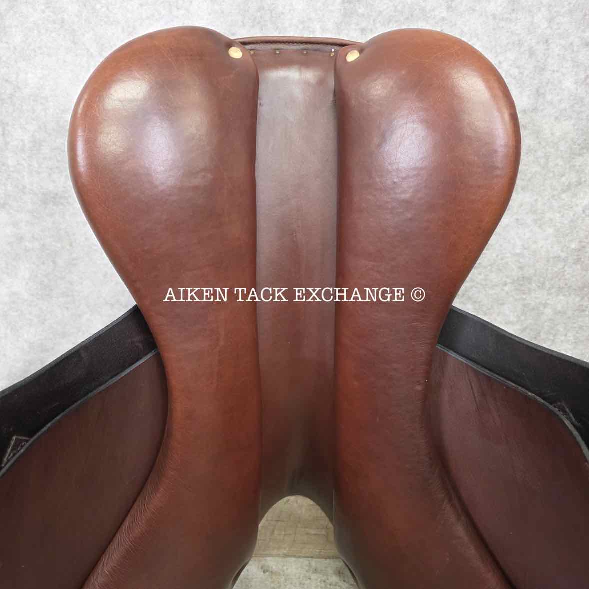 Circuit by Dover Saddlery Jump Saddle, 18.5" Seat, Wide Tree, Foam Panels