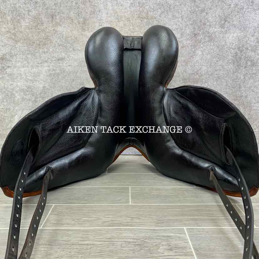 2024 Custom Saddlery Icon Flight Monoflap Dressage Saddle, 17.5" Seat, Adjustable Tree, Wool Flocked Panels
