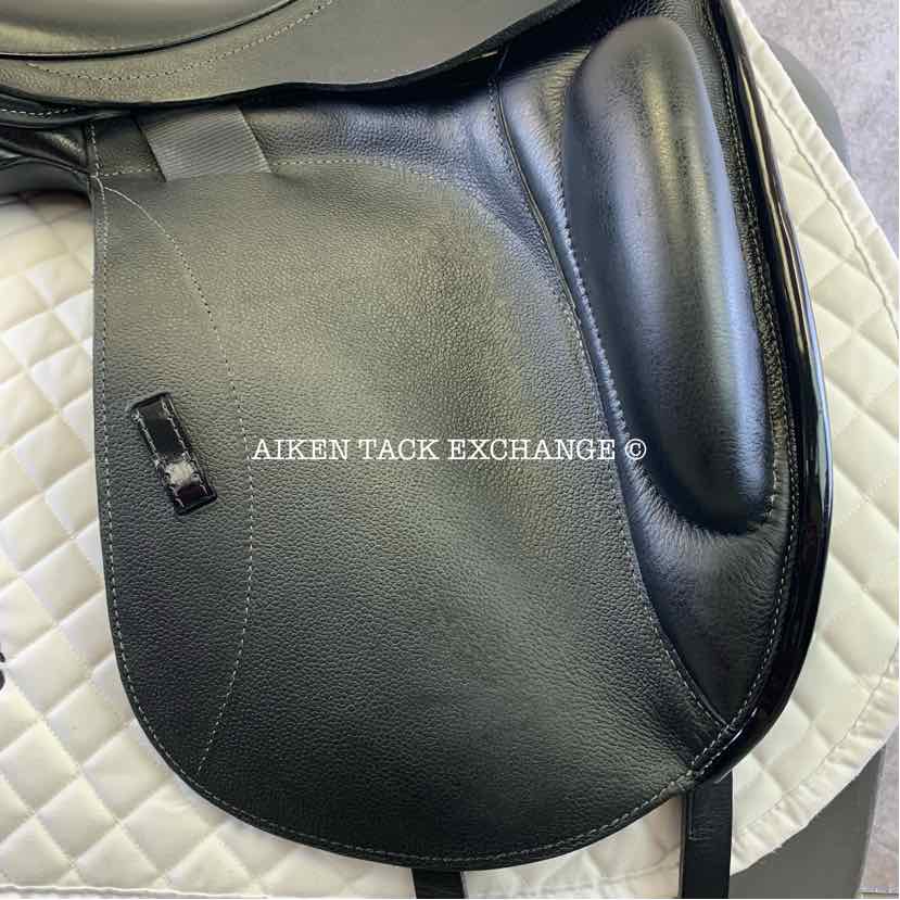 2018 Custom Saddlery Advantage Monoflap Dressage Saddle, 18" Seat, Adjustable Tree, Wool Flocked Pony Panels