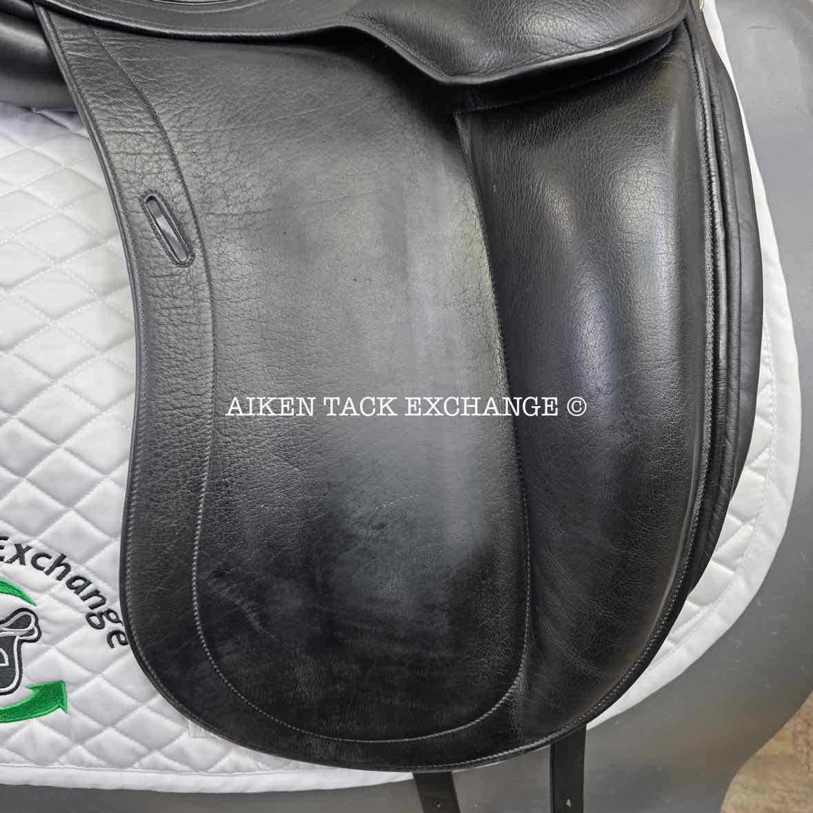 1999 Childeric DAC Monoflap Dressage Saddle, 18" Seat, 3 Flap, Wide Tree, Foam Panels