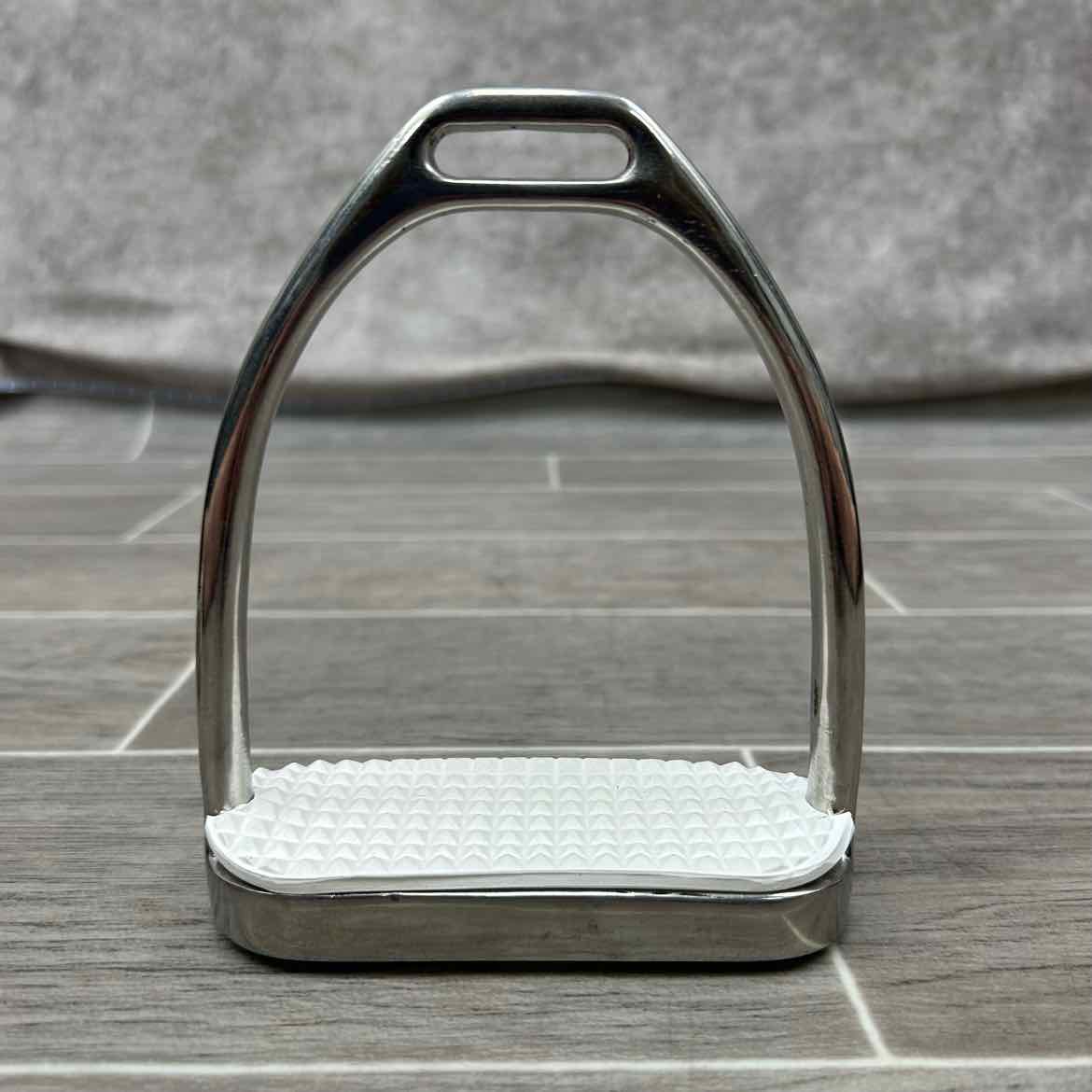 Fillis Stirrup Irons 4.25"