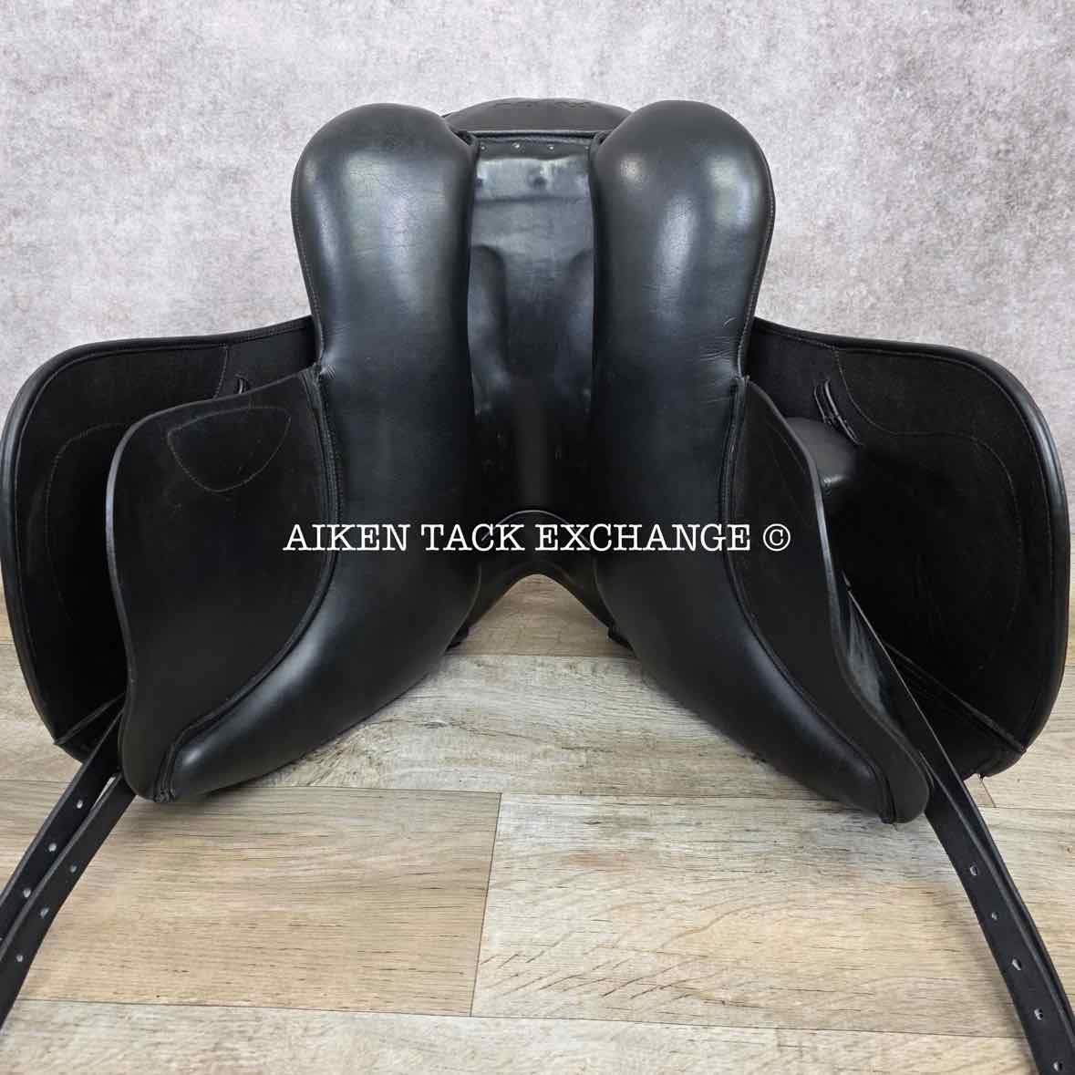 2017 MaxFlex Fado All Purpose Endurance Saddle, 16.5" Seat, X-Wide Tree, Wool Flocked Panels