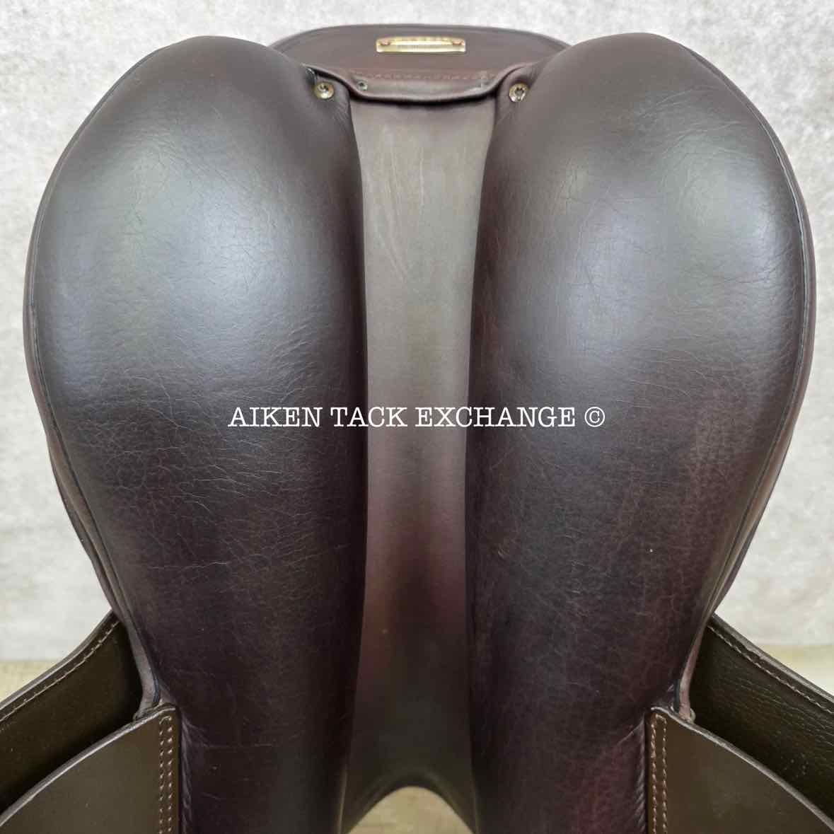 2021 Stubben Ascend Close Contact Jump Saddle, 18" Seat, 27cm Tree - Narrow, Wool Flocked Panels