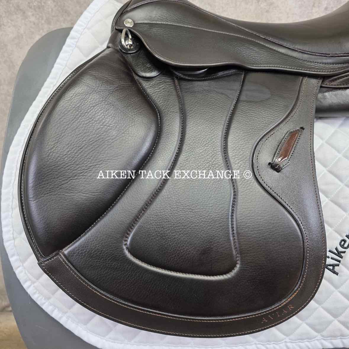 2022 Aviar Ace Close Contact Jump Saddle, 18" Seat, Adjustable Flex Tree, Foam Panels