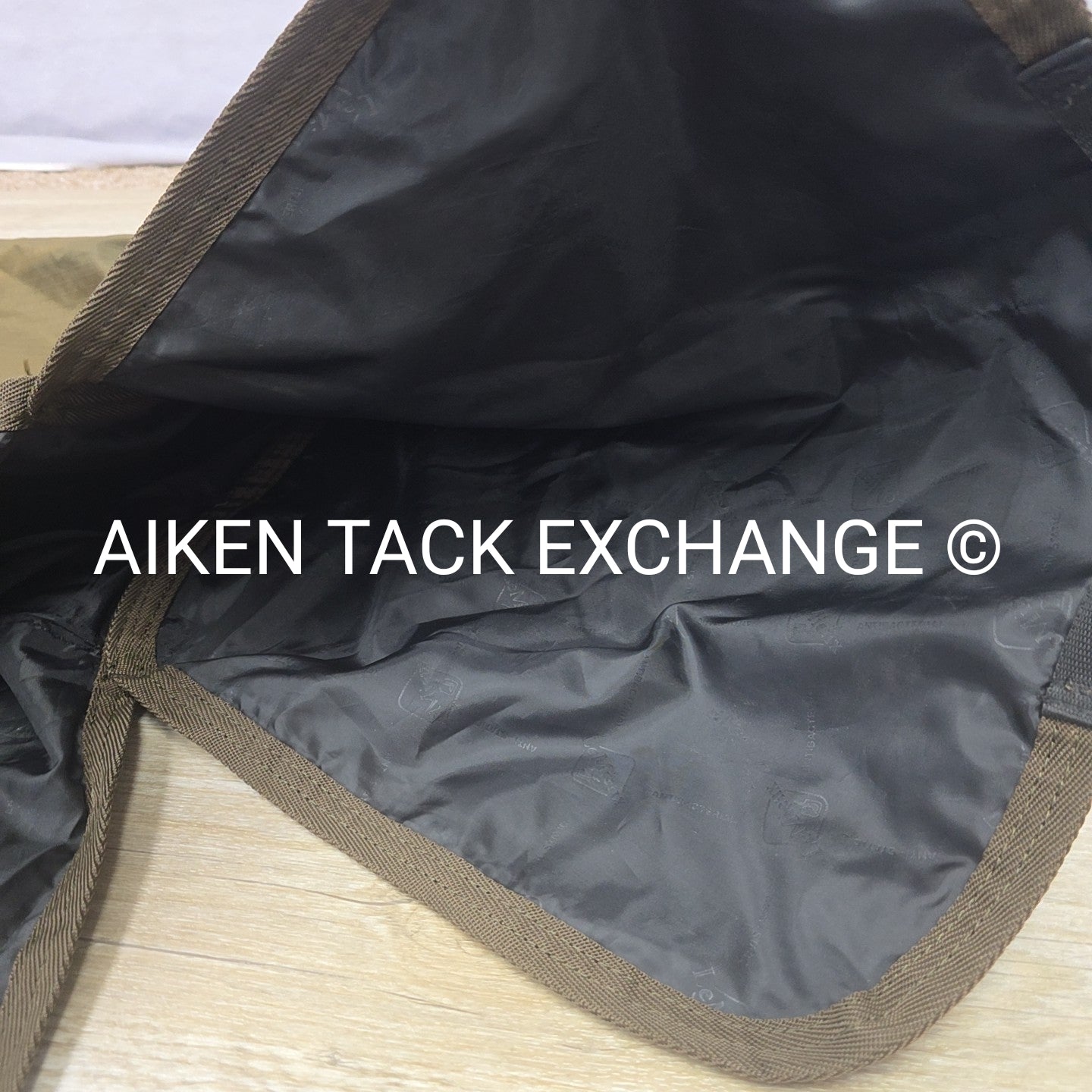 LeMieux Arika Ripstop 0g Turnout Rug w/ Neck Cover, Size 75"