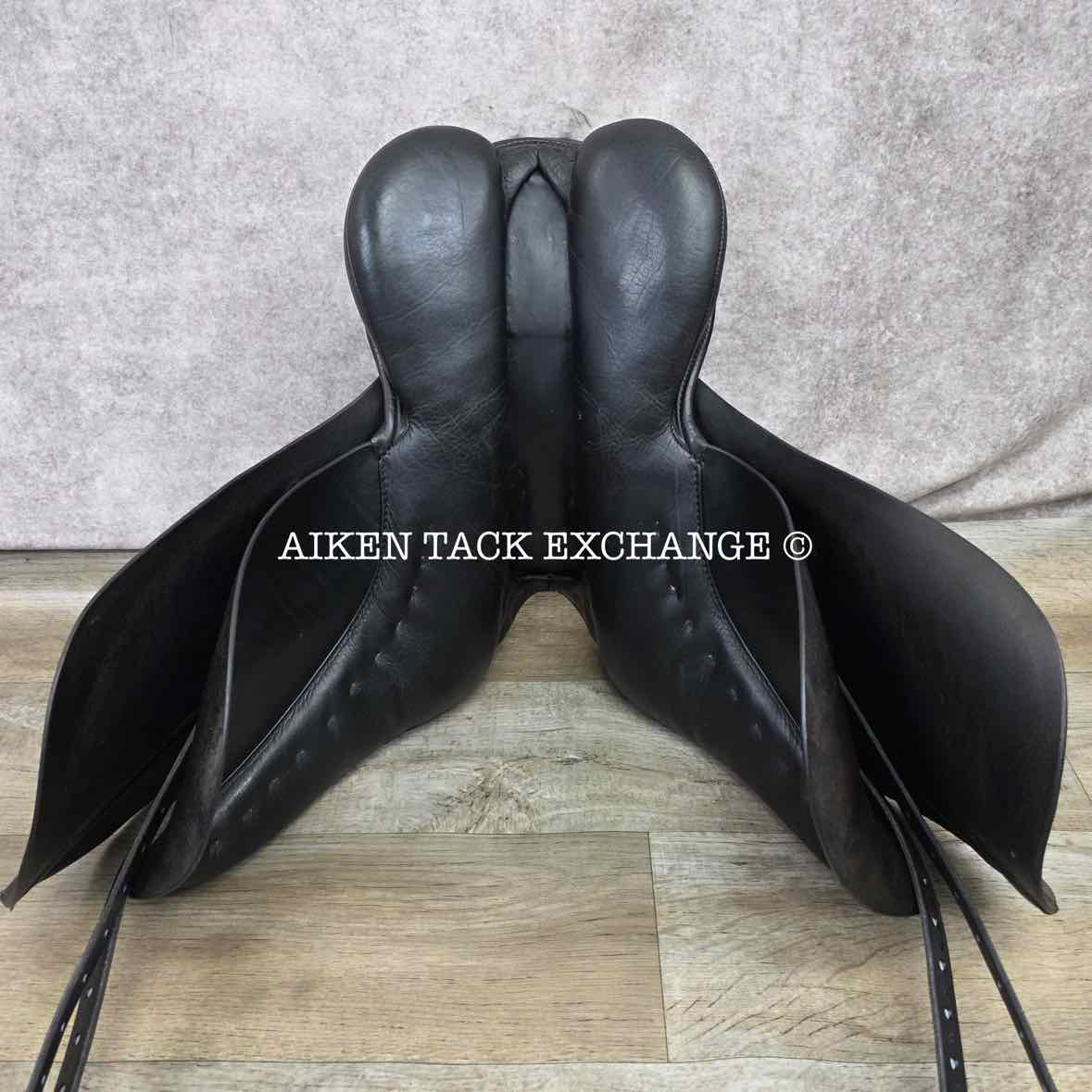 2005 Passier Grand Gilbert Dressage Saddle, 17" Seat, Medium Wide Tree, Wool Flocked Panels