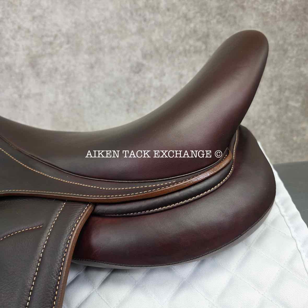 2022 Arion Monoflap Dressage Saddle, 18" Seat, 2A Flap, MW/W Tree, Foam Panels, Full Buffalo Leather