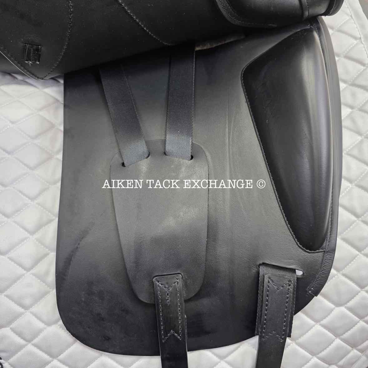 2023 Amerigo Pasubio Pinerolo Dressage Saddle, 18" Seat, Medium Tree, Wool Flocked Panels