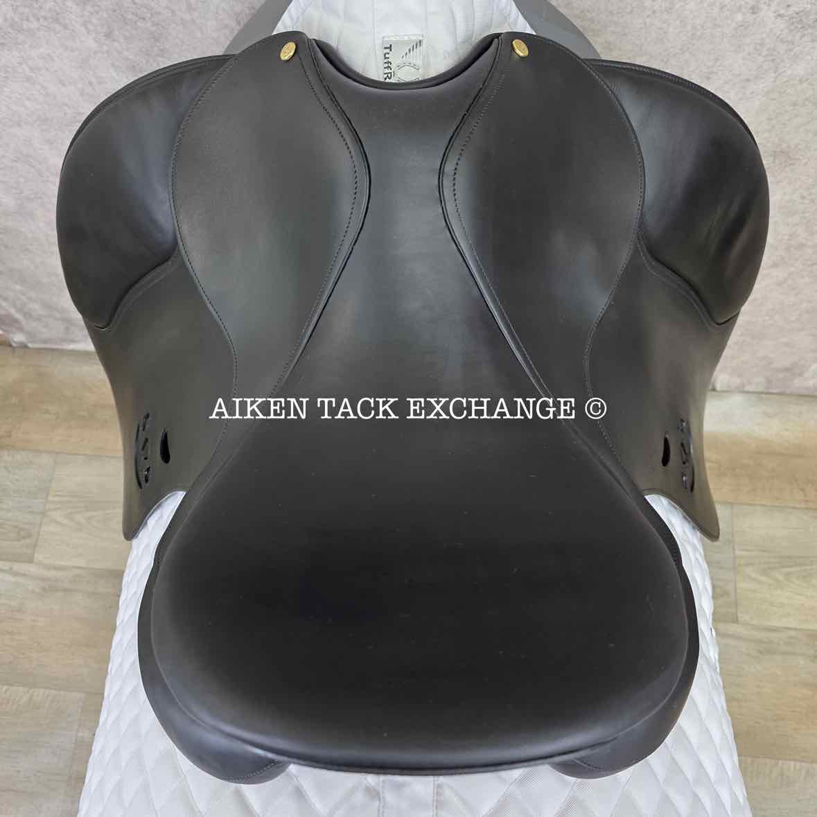2014 Bruno Delgrange Syracuse Dressage Saddle, 17" Seat, 3S Flap, Medium Wide Tree, Foam Panels