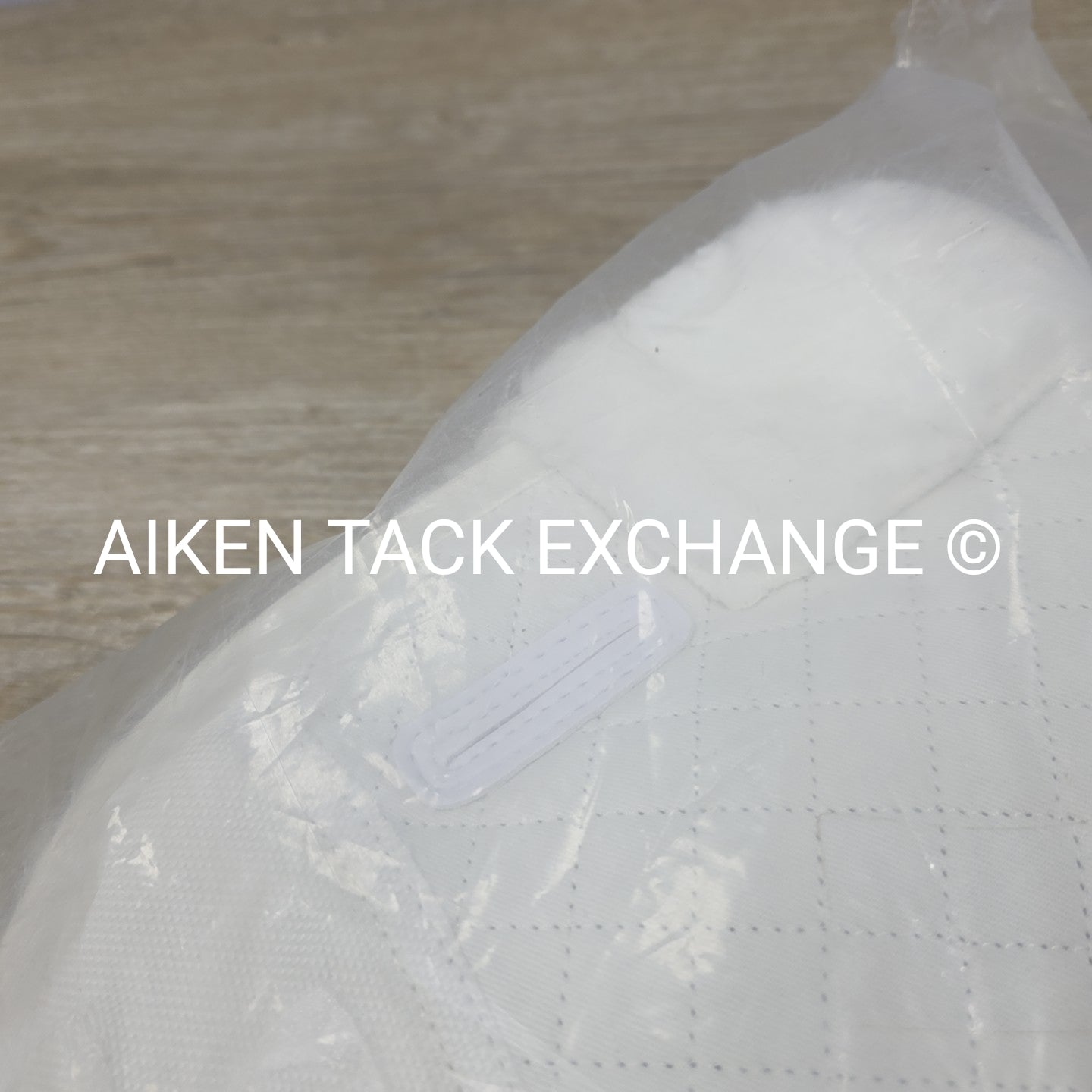 Shires Arma Deluxe Half Pad, Size 15" - 16.5"