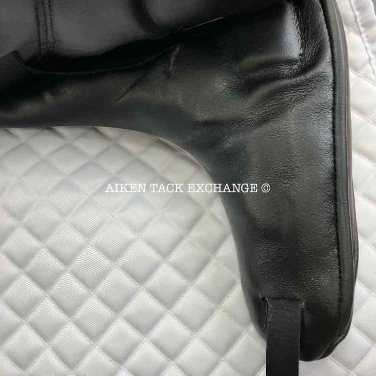 **SOLD** 2017 Custom Saddlery Advantage R Monoflap Dressage Saddle, 18" Seat, Short Flap, Adjustable Tree, Wool Flocked Panels