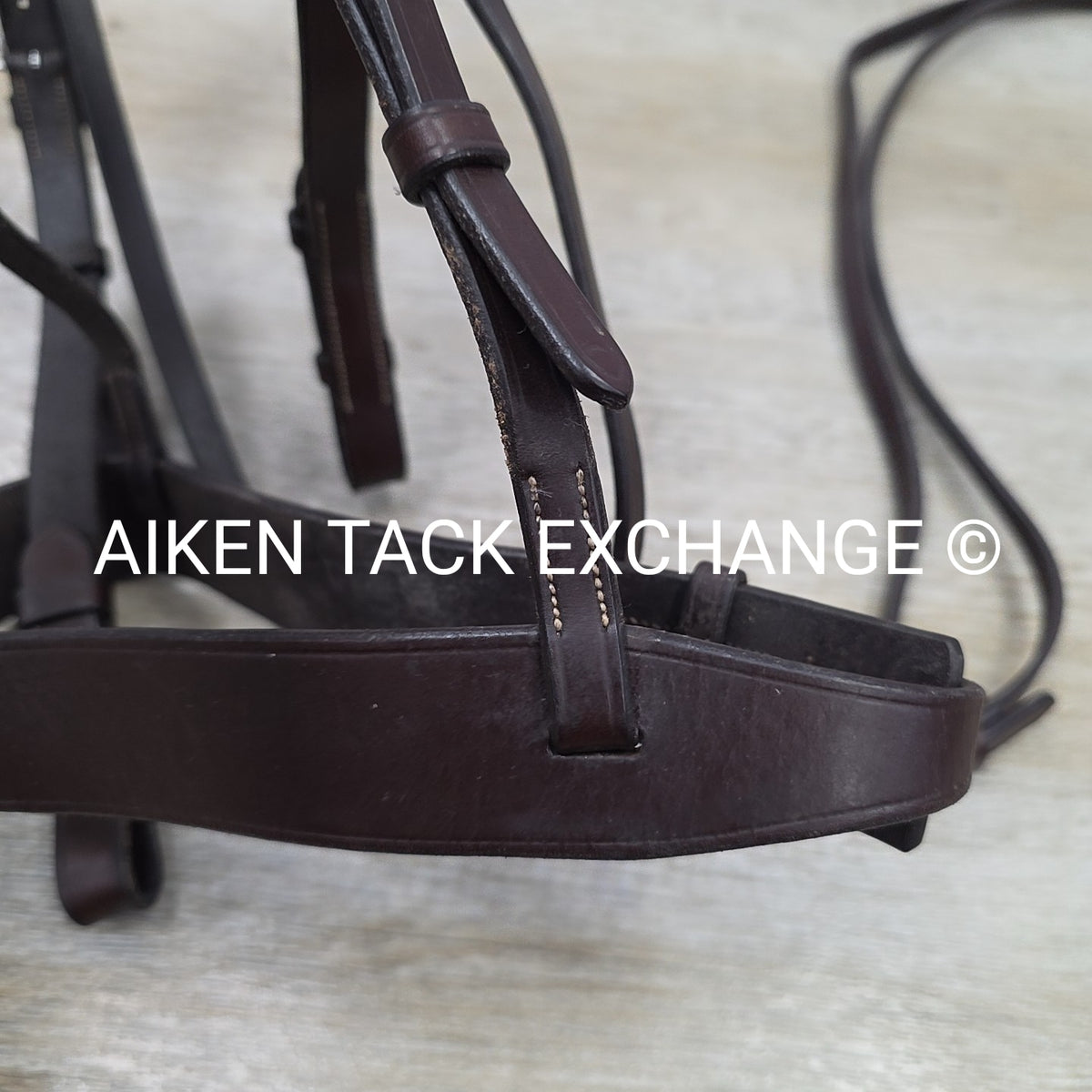 Horse Country Flat Hunt Bridle with Matching Flat Reins, Brown, Size Full