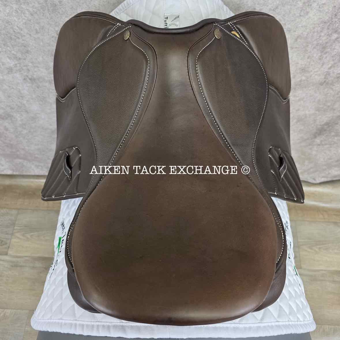 HDR - Henri de Rivel Synergy Close Contact Jump Saddle, 16.5" Seat, Adjustable Tree - Changeable Gullet, Wool Flocked Panels