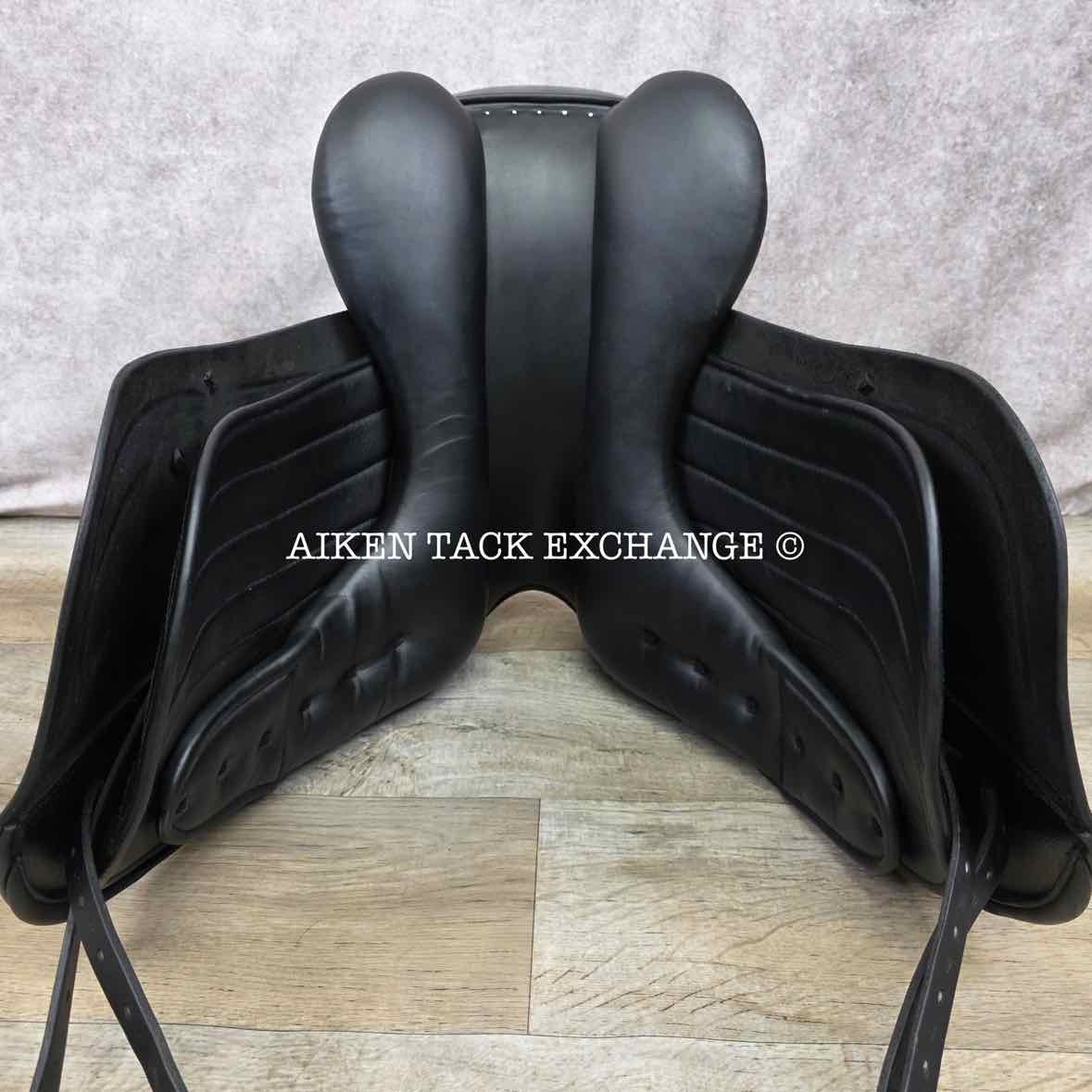 Verhan Trustin Free Shoulder Dressage Saddle, 17.5" Seat, Medium Wide Tree, Wool Flocked Panels