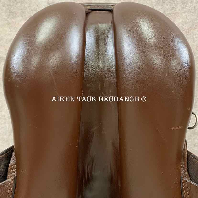 BT Crump Intimate Close Contact Jump Saddle, 17.5" Seat, Medium Wide Tree, Foam Panels