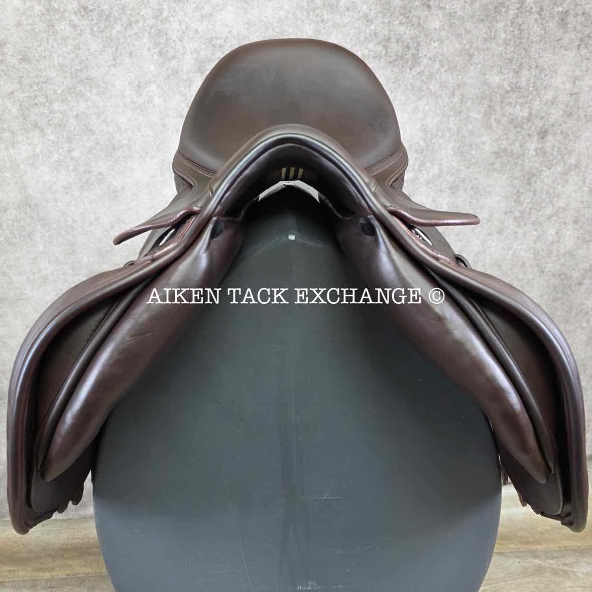 **SOLD** 2020 Prestige Synchrony CPS Jump Saddle, 17" Seat, 34 Tree - MW, Wool Flocked Panels