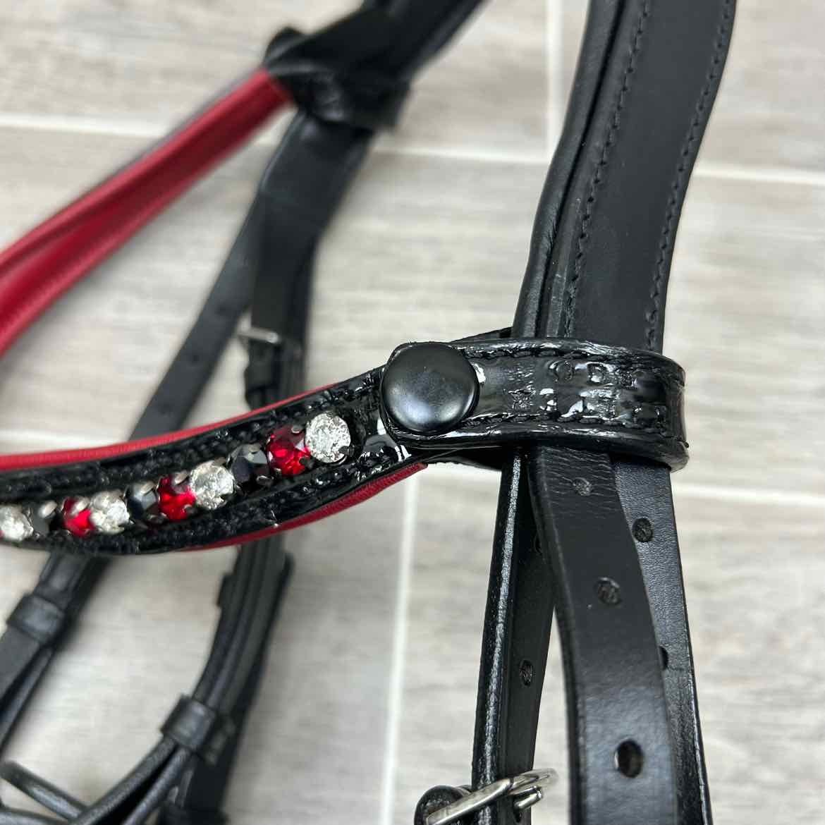 Halter Ego Anatomic Snaffle Bridle with Matching Reins, Black & Red, Size Full