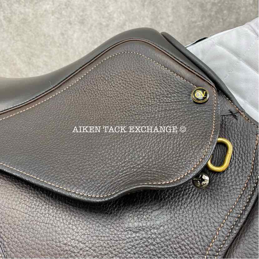2013 Ovation San Diego Close Contact Jump Saddle, 17.5" Seat, Adjustable Tree - XCH Changeable Gullet, Foam Panels