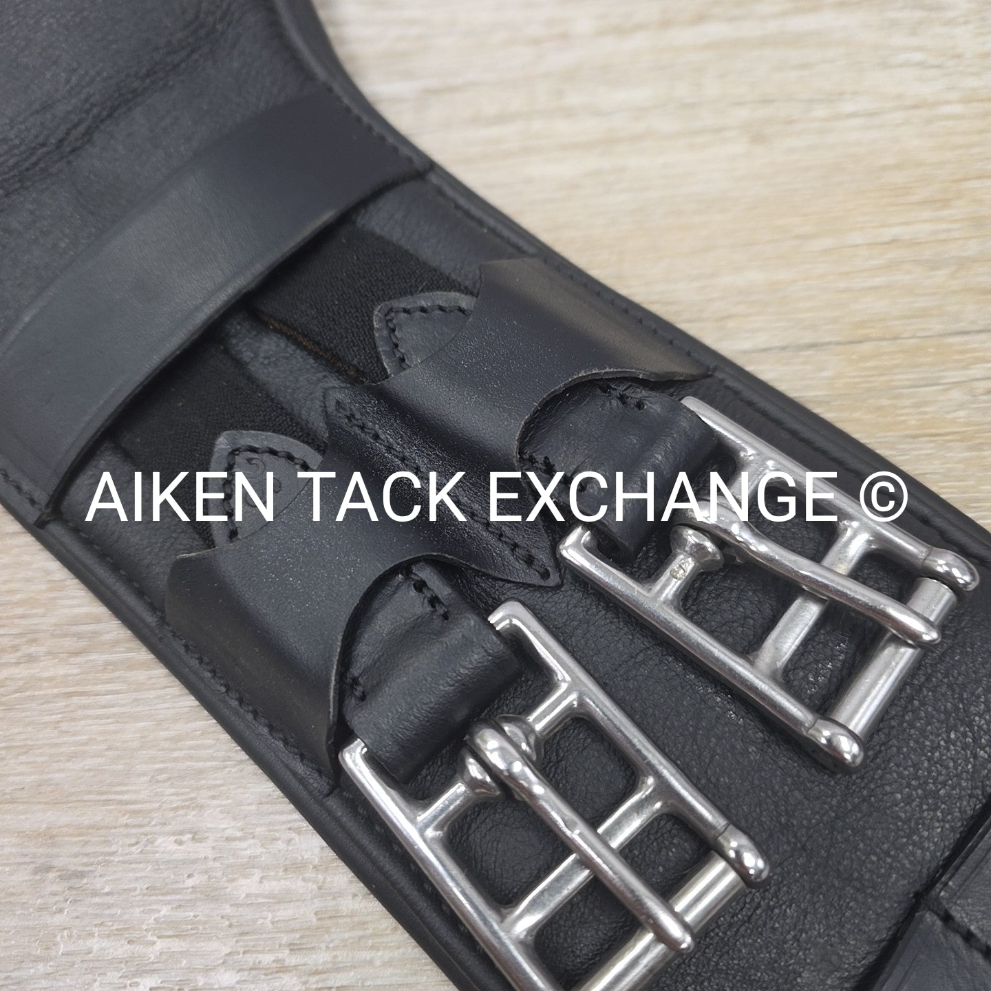 Shires Velociti Lusso Dressage Girth, 26"