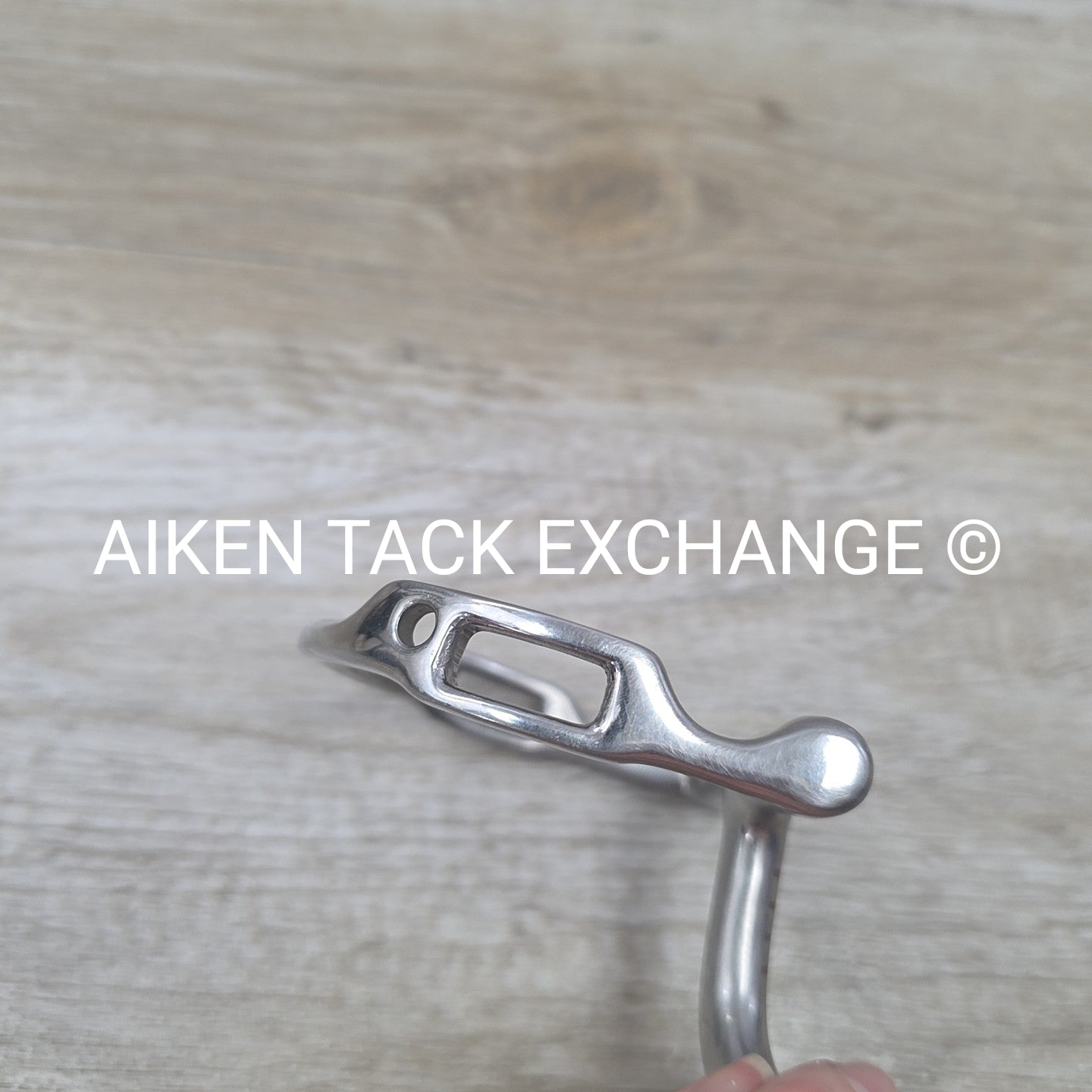 Myler English Dee with Hooks and Narrow Low Ported Barrel MB 43 LP 5"