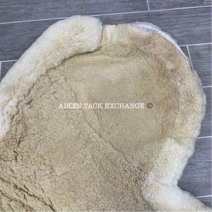 Fleeceworks Sheepskin Field Hunter Fox Hunter Pad with Front Roll & Full Trim