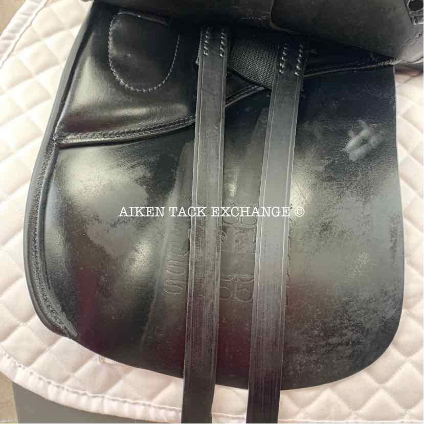 **SOLD** 2012 Stubben Genesis CL Deluxe Dressage Saddle, 17.5" Seat with Biomex, 30 cm Tree - Medium Wide, Wool Flocked Panels