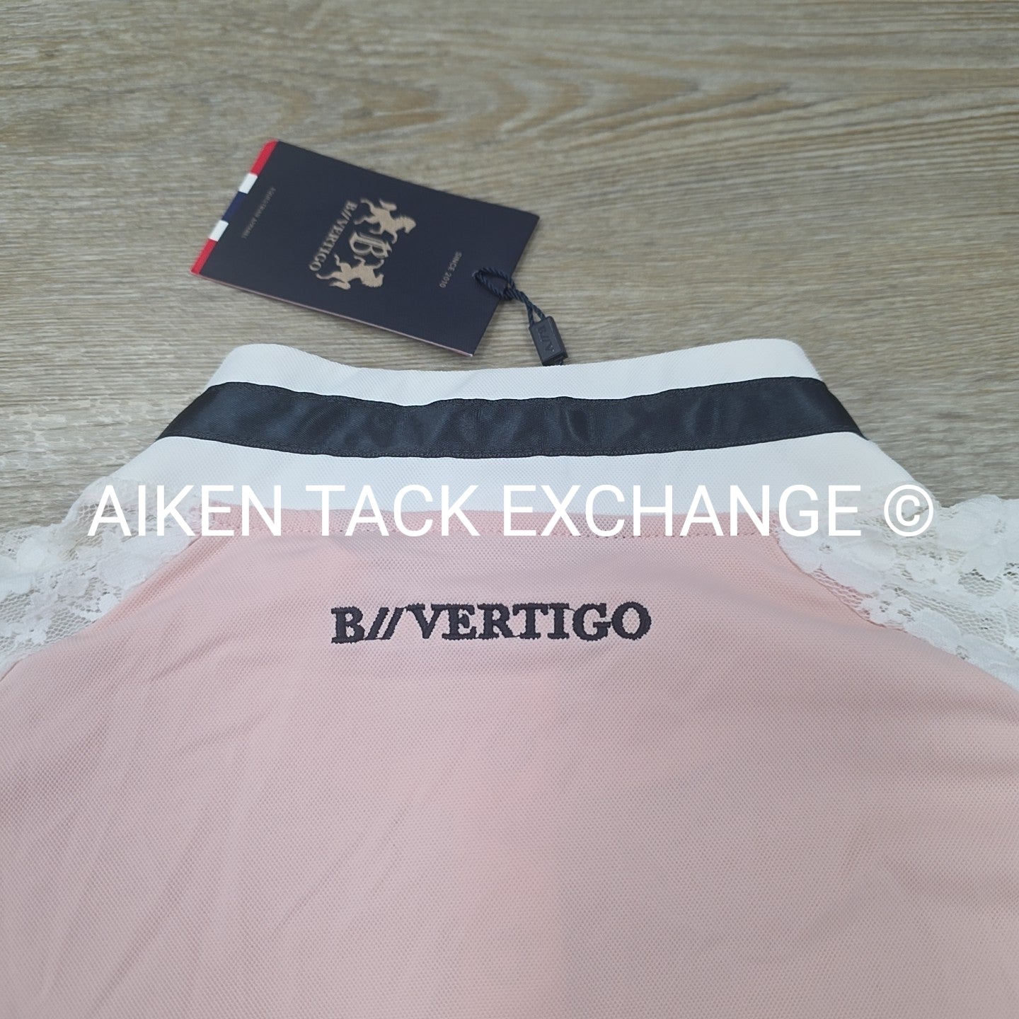 B Vertigo Lauren Lace Short Sleeve Show Shirt, Women's 14 (L/XL)