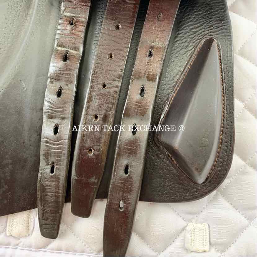 2014 CWD SE06 Close Contact Jump Saddle, 17" Seat, 3C Flap, Medium Tree, Foam Panels