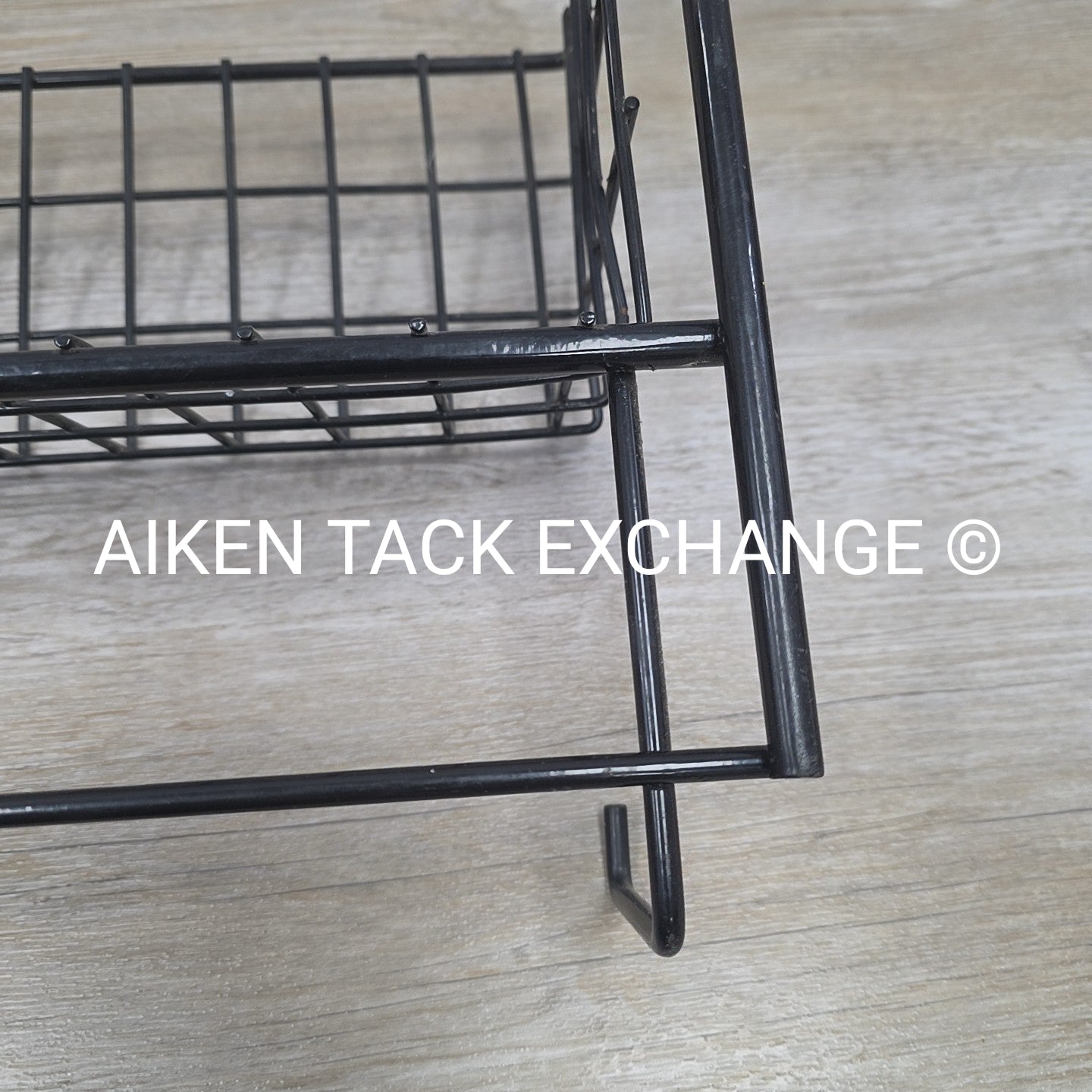 Grooming Basket with Hooks