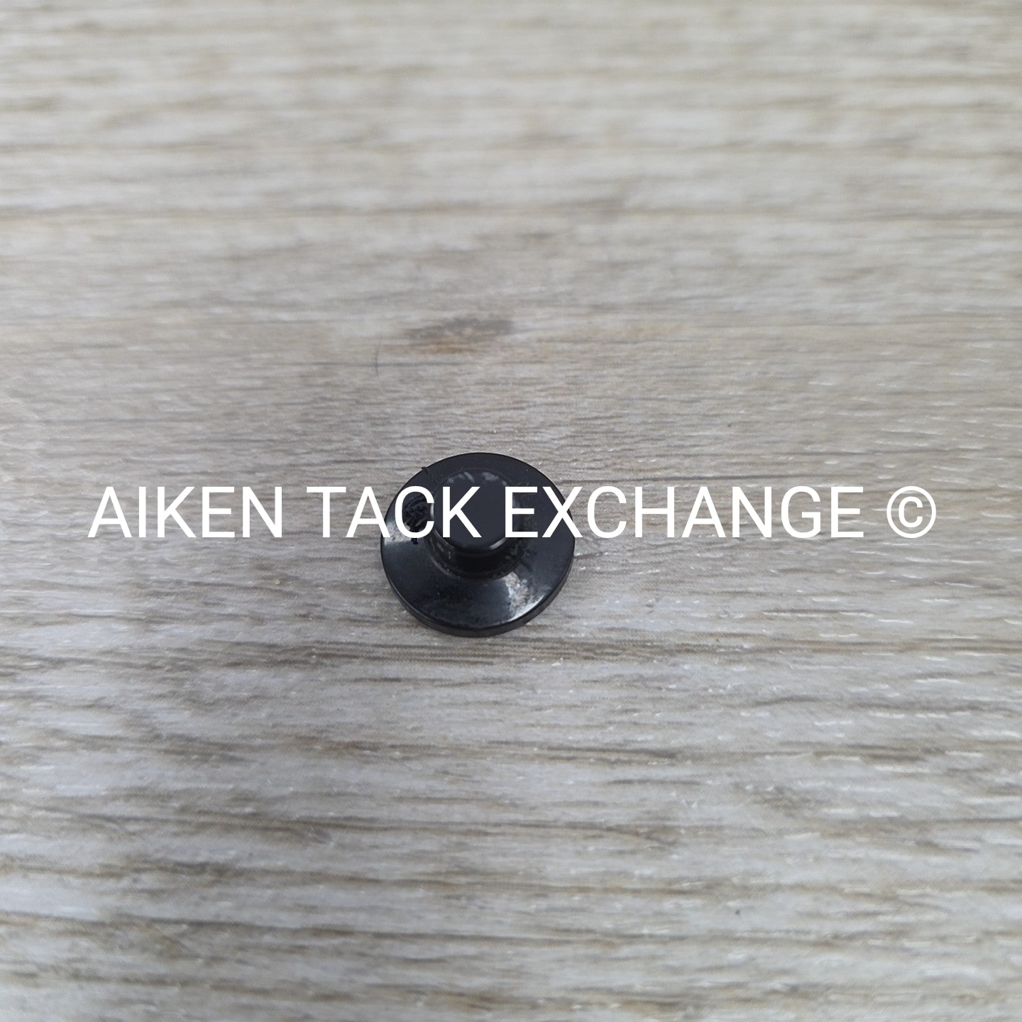 Camden Hunt Button, Small