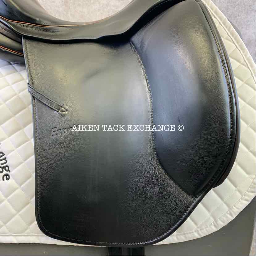 2017 Sommer Espirit Dressage Saddle, 17.5" Seat, 31.5 Tree - Wide (Adjustable), Wool Flocked Panels