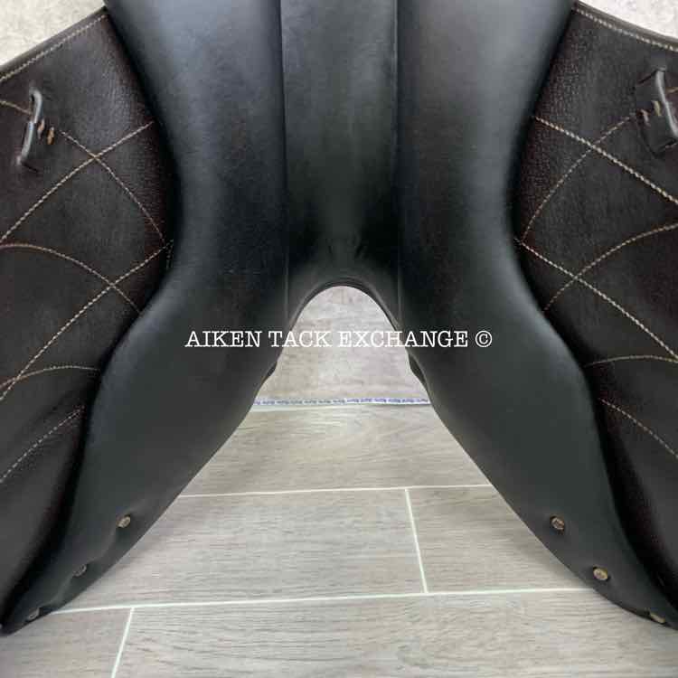 **SOLD** 2008 Antares Comfort Monoflap Jump Saddle, 18" Seat, 3AA Flap, Medium Wide Tree, Foam Panels, Buffalo Leather