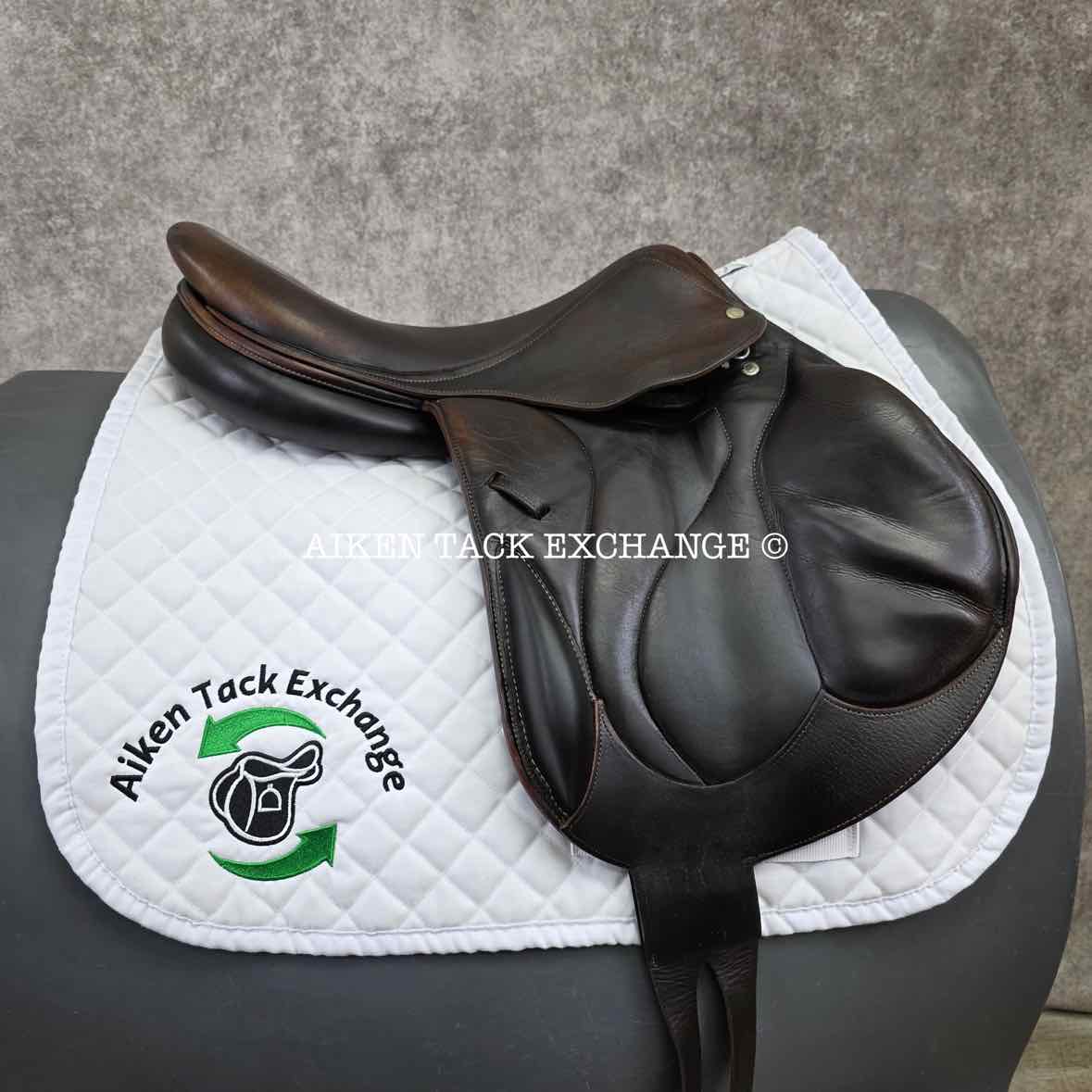 **SOLD** 2006 Devoucoux Chiberta Monoflap Jump Saddle, 17.5" Seat, 2A Flap, Medium Wide Tree, Foam Panels, Full Buffalo Leather