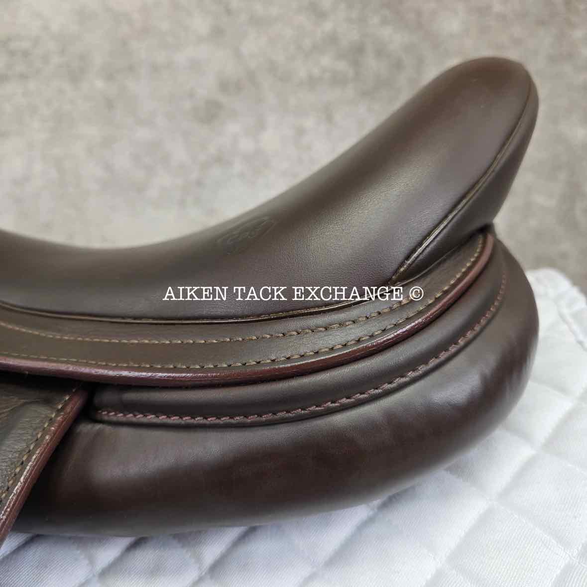 **SOLD** 2020 Prestige Synchrony CPS Jump Saddle, 17" Seat, 34 Tree - MW, Wool Flocked Panels