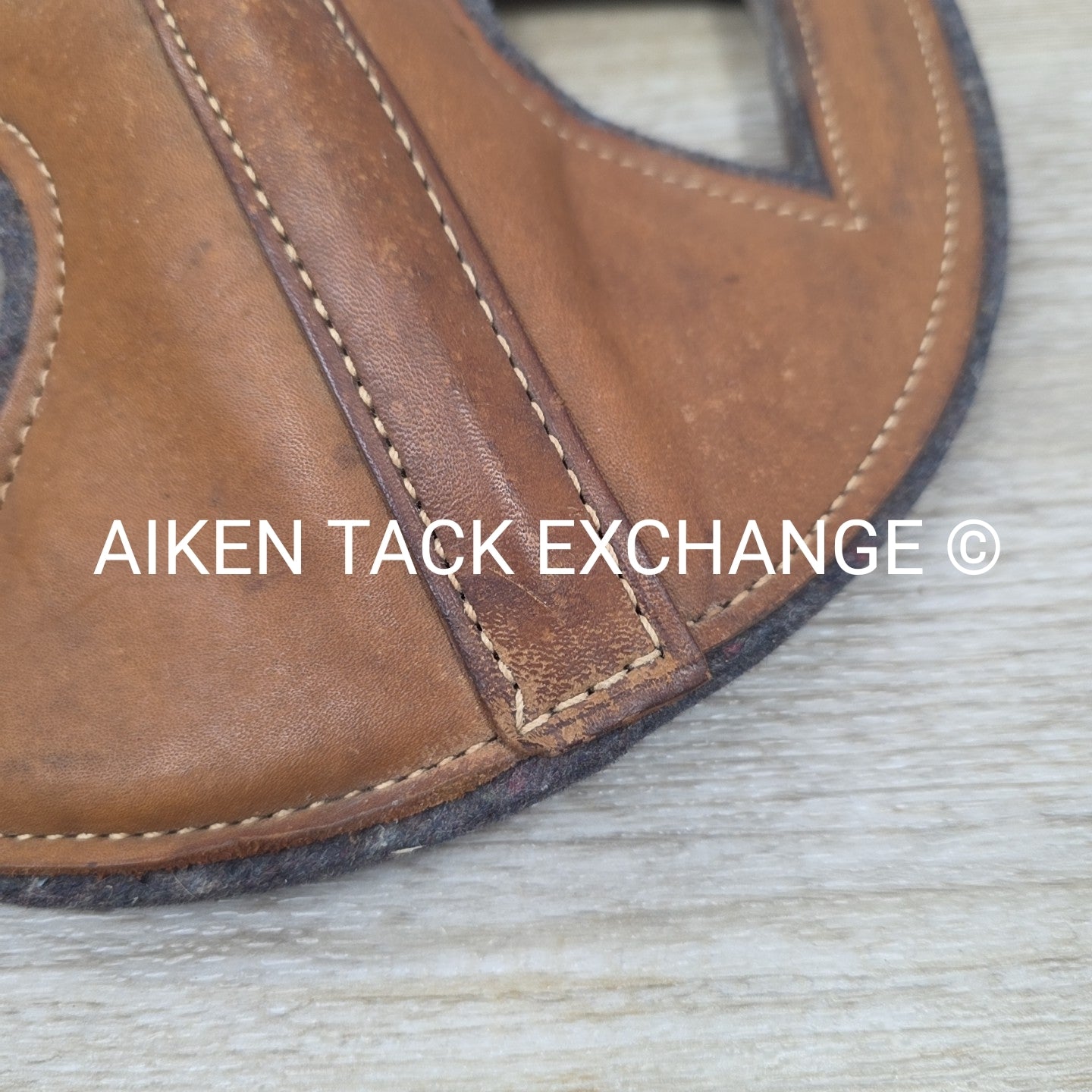 Maycraft Felt & Leather Trailer Head Bumper