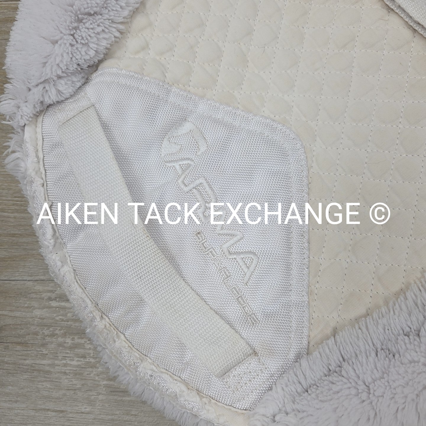 Shires Arma SupaFleece Shaped Saddle Pad, Size 17" -17.5"