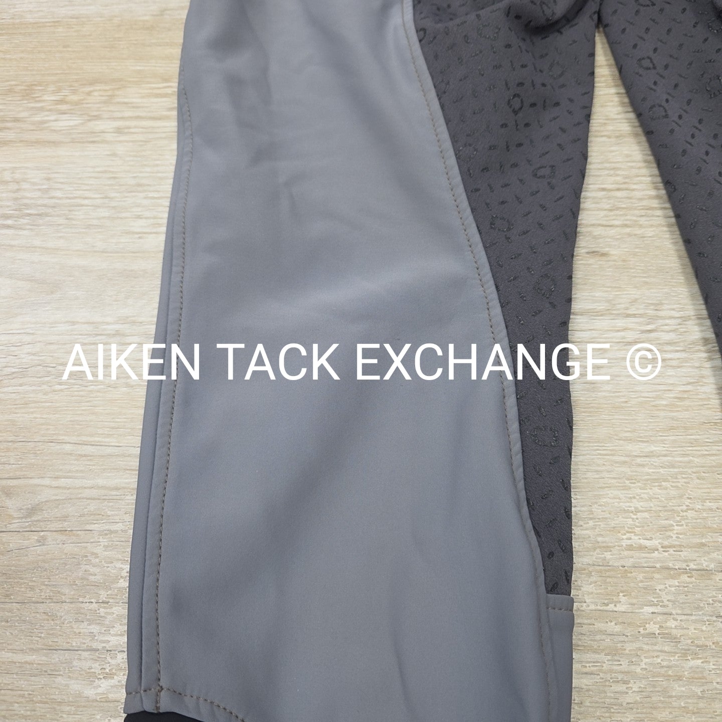 Cavallo CavaGrip Silicone Grip Full Seat Breeches, Size 32 (Missing Bling)